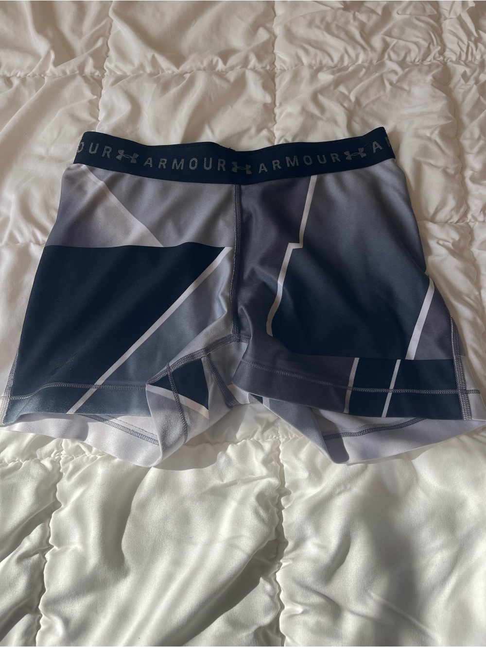 Under Armour women’s Grey Geometric Compression Shorts